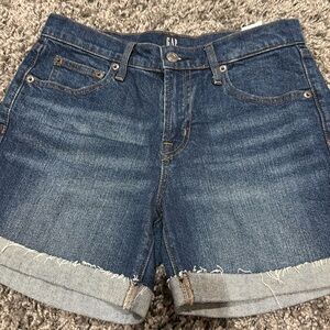 Gap denim shorts size 26/2